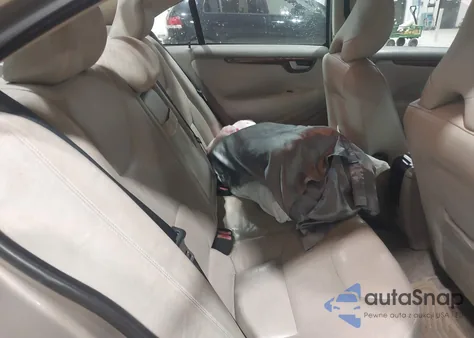 2005 Volvo S60 2.4 из США, поврежденный, VIN YV1RS612X52448661